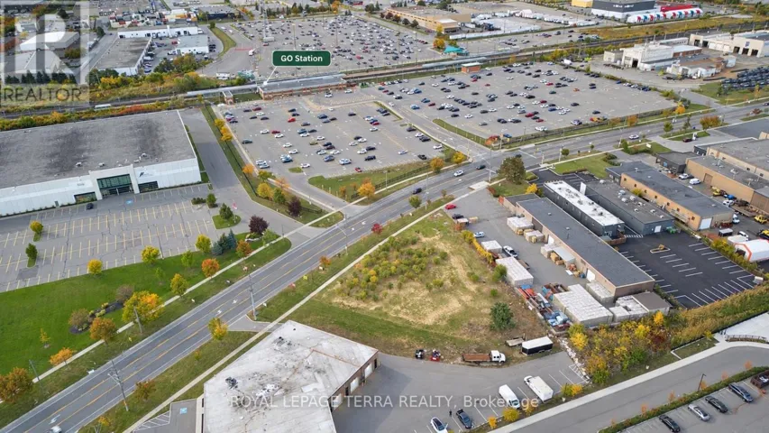2150 SPEERS ROAD, Oakville (QE Queen Elizabeth), Ontario L6L2X8