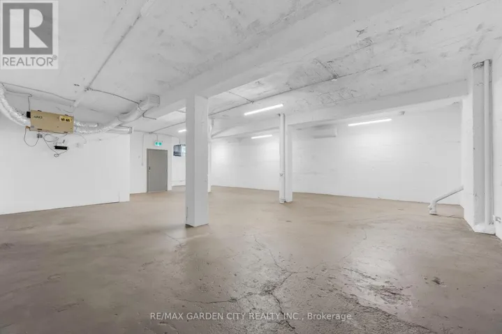 4 LOWER - 16 MYRTLE AVENUE, Hamilton (St. Clair), Ontario L8M2E9