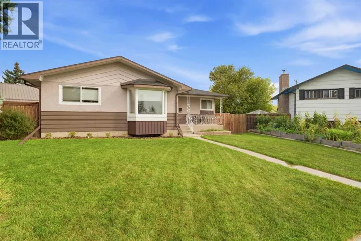 6352 Travois Crescent NW, Calgary, Alberta T2K3S7