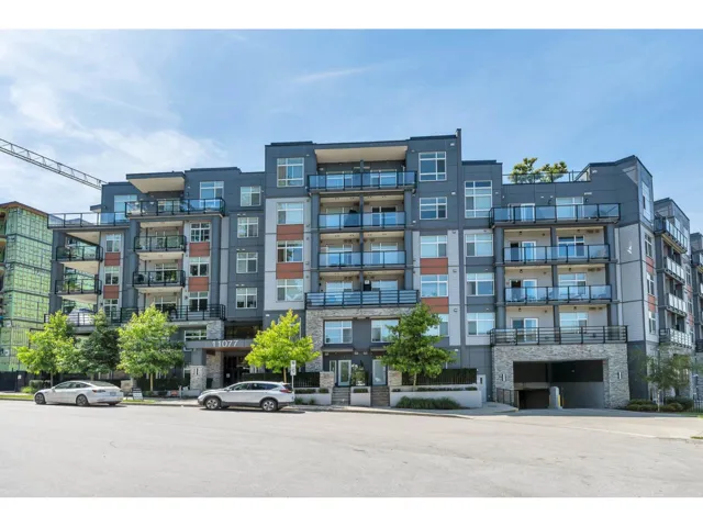 205 11077 RAVINE ROAD, Surrey, British Columbia V3T3X5