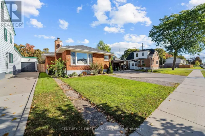 180 FOREST AVENUE, St. Thomas, Ontario N5R2K9