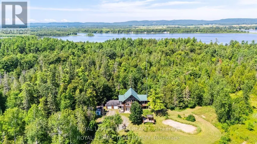4984 DUNROBIN ROAD, Ottawa, Ontario K0A3M0