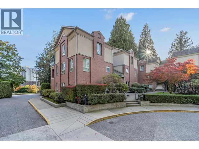 5 7077 BERESFORD STREET, Burnaby, British Columbia V5E4J5