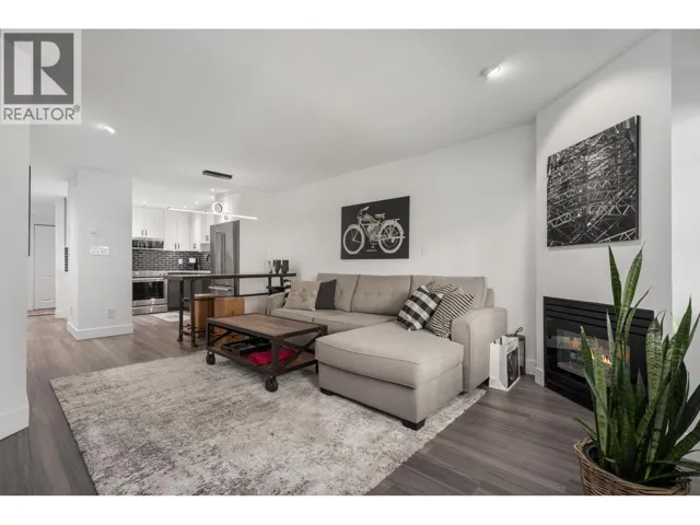 825 W 15TH AVENUE, Vancouver, British Columbia V5Z1R8