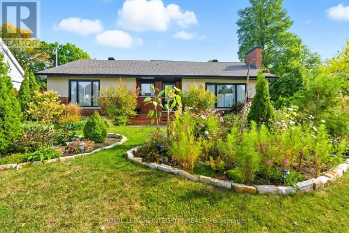 2461 ALTA VISTA DRIVE, Ottawa, Ontario K1H7M9