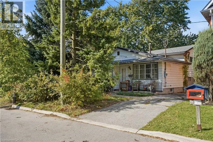 12 HILL Street, Kitchener, Ontario N2H5T1