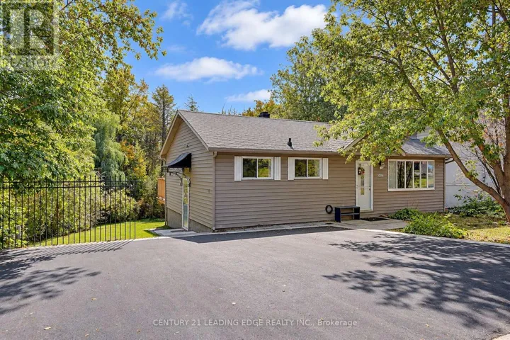 MAIN FLR - 1006 ELGIN STREET, Newmarket (Huron Heights-Leslie Valley), Ontario L3Y3C1