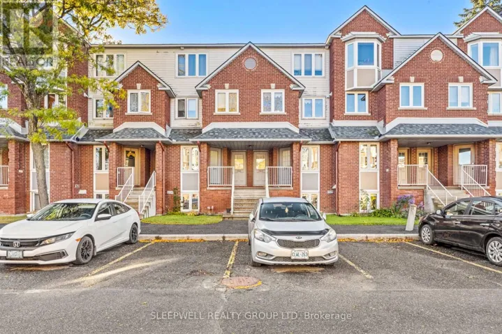4 - 394 BRISTON PRIVATE, Ottawa, Ontario K1G5R3