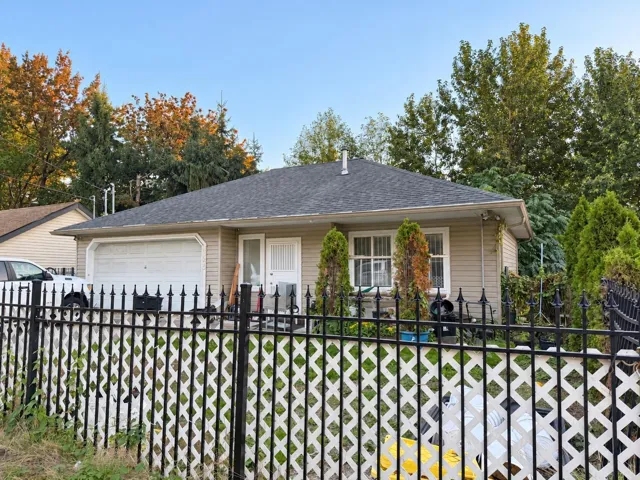 33972 OLD YALE ROAD, Abbotsford, British Columbia V2S2J9