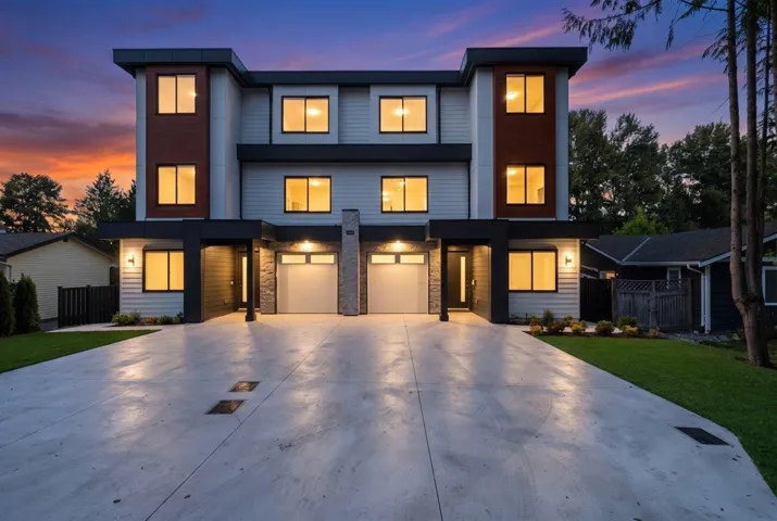 102 13437 CRESTVIEW DRIVE, Surrey, British Columbia V3R6V3