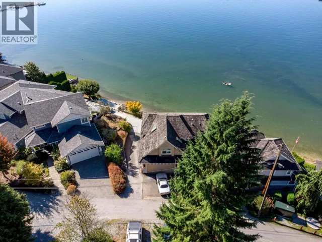 1678 BEACH AVENUE, Port Moody, British Columbia V3H3M1