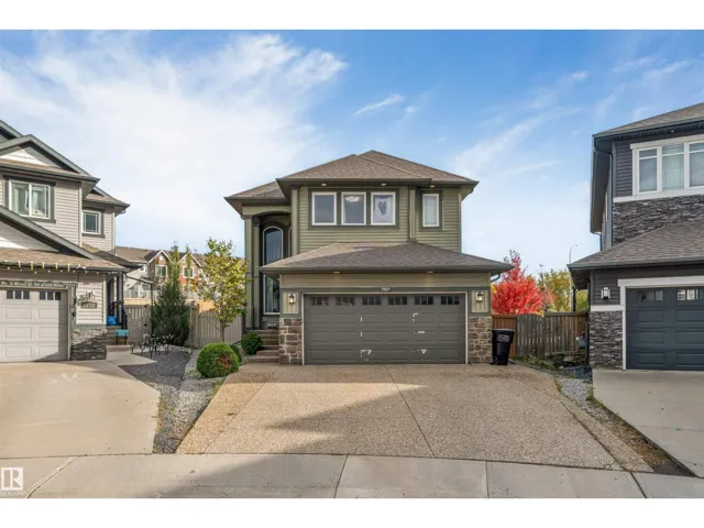 707 40 AV NW, Edmonton, Alberta T6T0T3