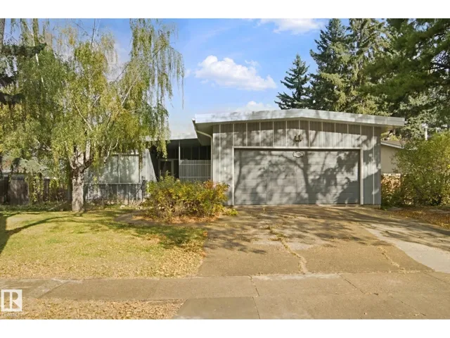 15432 78 AV NW, Edmonton, Alberta T5R3E1