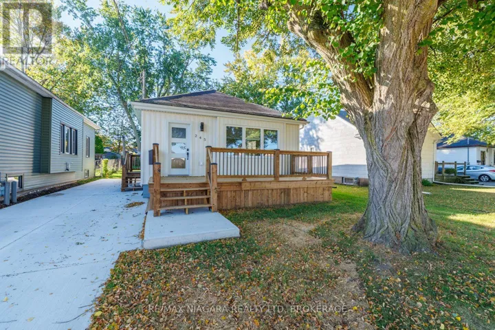 245 BOWEN ROAD, Fort Erie (Central), Ontario L2A2Y6