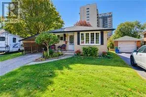 73 BELTON DRIVE, Kitchener, Ontario N2M2B7