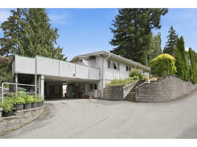 34017 MARSHALL ROAD, Abbotsford, British Columbia V2S1L8