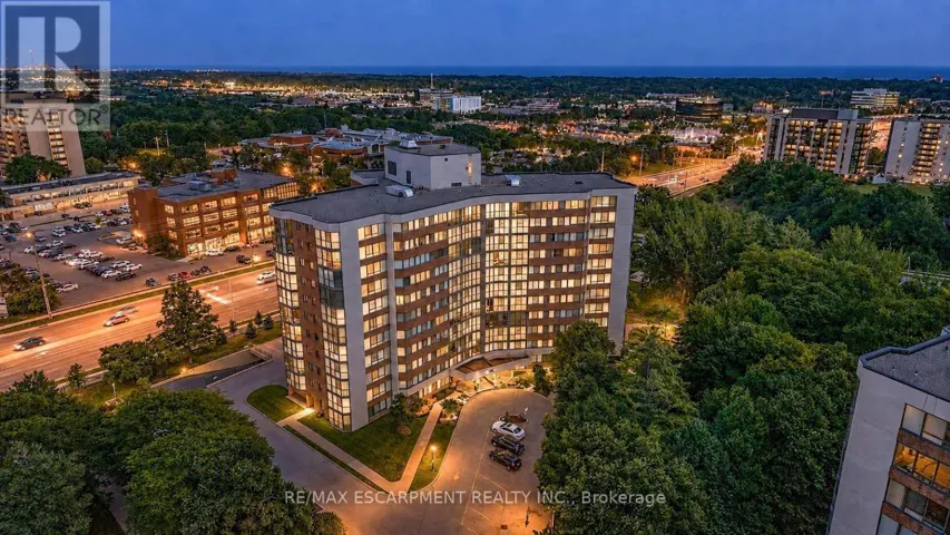 202 - 1230 MARLBOROUGH COURT, Oakville (CP College Park), Ontario L6H3K6