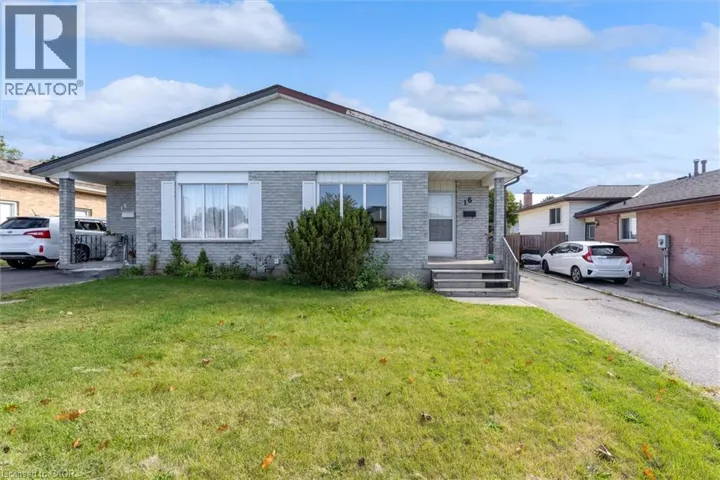 16 CRYSTAL Court, Cambridge, Ontario N1R7T2