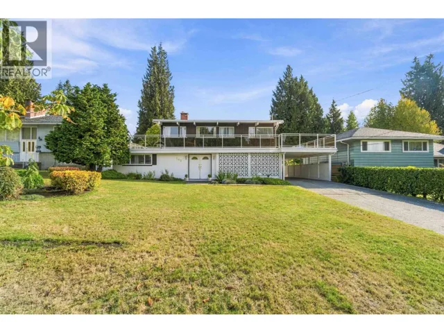 862 WALLACE WYND, Port Moody, British Columbia V3H1B5