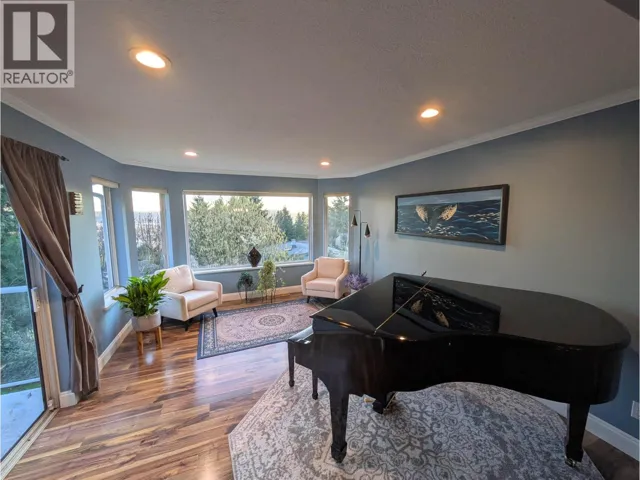2532 ASHURST AVENUE, Coquitlam, British Columbia V3K5T4