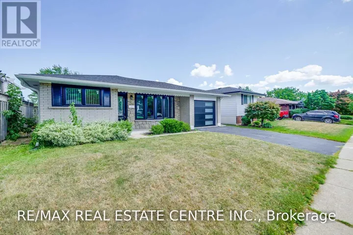 2134 MEADOWBROOK ROAD, Burlington (Mountainside), Ontario L7P2A7