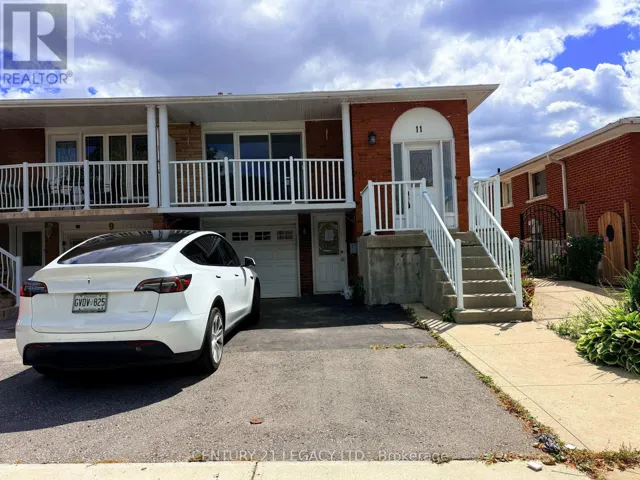 11 TOLTON DRIVE, Brampton (Brampton North), Ontario L6V2P9