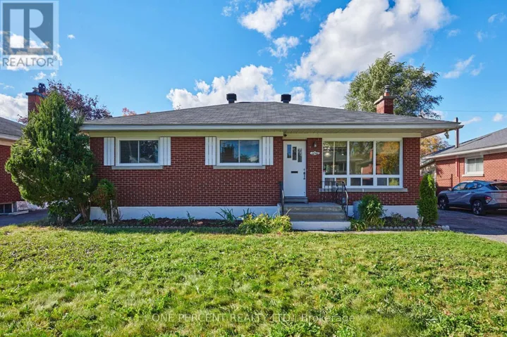 1240 FIELD STREET, Ottawa, Ontario K2C2R2