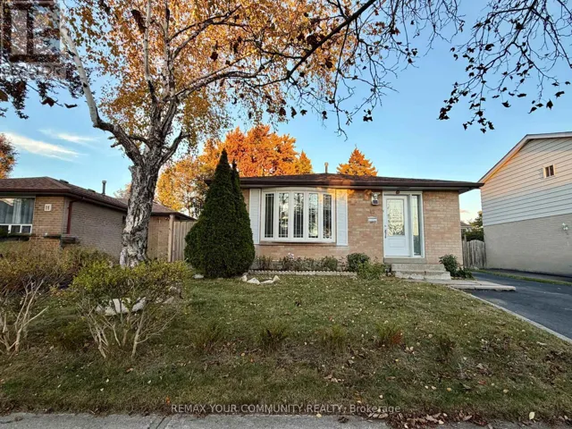 15 HUTCHERSON SQUARE, Toronto (Malvern), Ontario M1B1C5
