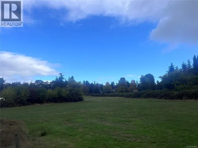3876 Holland Ave, Saanich, British Columbia V8Z5K3
