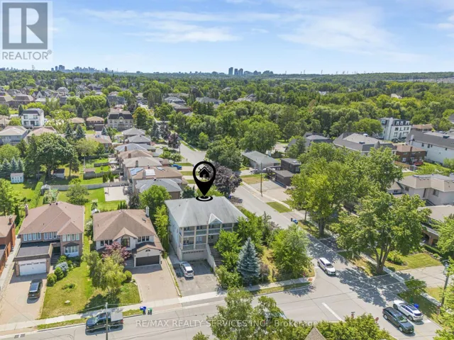135 SPRUCE AVENUE, Richmond Hill (South Richvale), Ontario L4C6V9