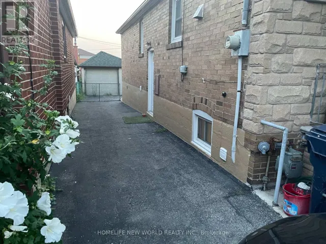 BSM - 354 KANE AVENUE, Toronto (Keelesdale-Eglinton West), Ontario M6M3P4