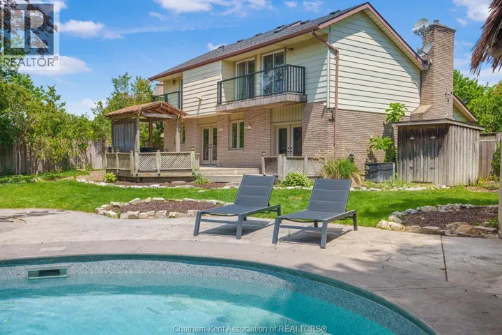 74 UNIVERSITY DRIVE, Chatham, Ontario N7L4V5