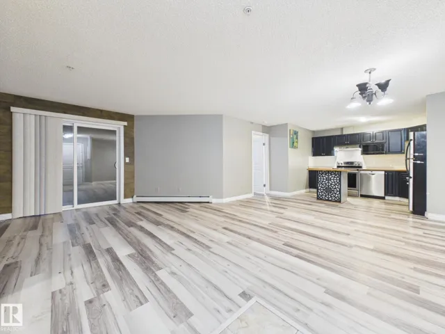 #102 16221 95 ST NW, Edmonton, Alberta T5Z3V3