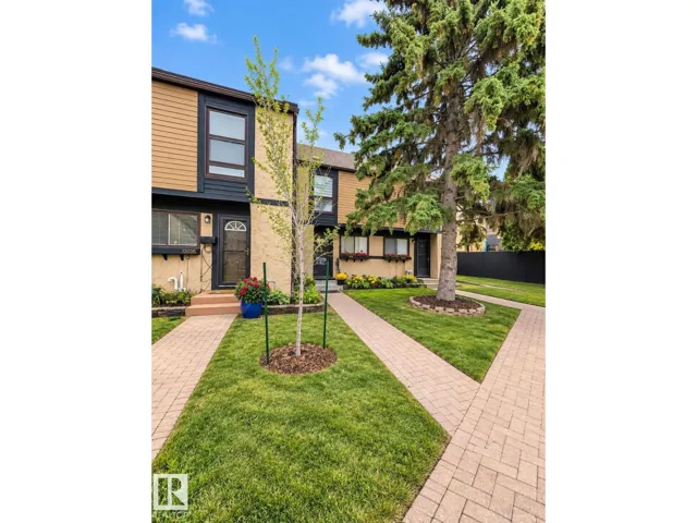 12034 25 Ave NW, Edmonton, Alberta T6J4L3