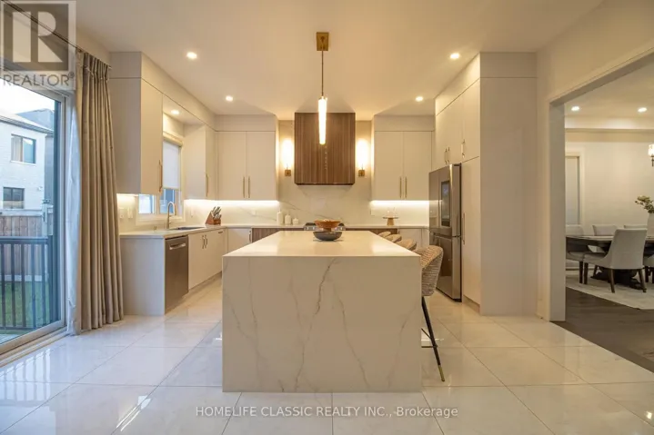 43 LONGWORTH AVENUE, Richmond Hill, Ontario L4E1J2