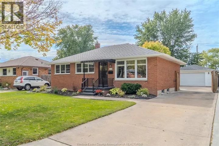 1049 BUCKINGHAM ROAD, Windsor, Ontario N8S2E2