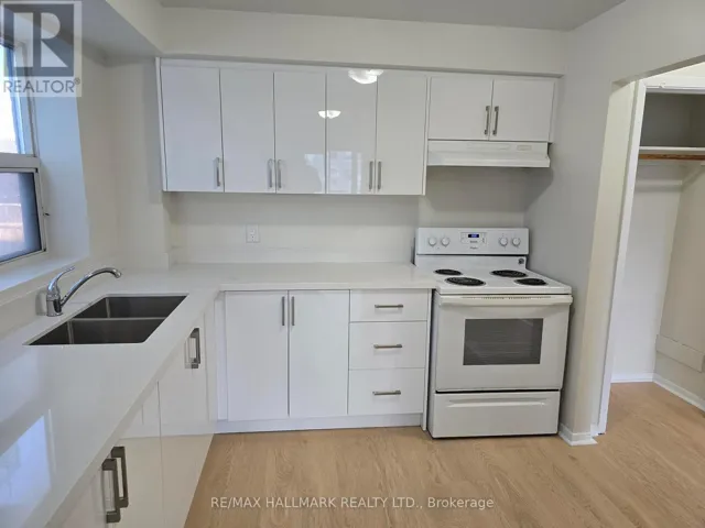 1 - 914 SHEPPARD AVENUE W, Toronto (Bathurst Manor), Ontario M3H2T6