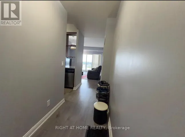 1221 - 181 VILLAGE GREEN SQUARE, Toronto (Agincourt South-Malvern West), Ontario M1S0K6