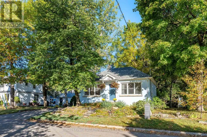33 DURHAM STREET, Halton Hills (Georgetown), Ontario L7G1Z8