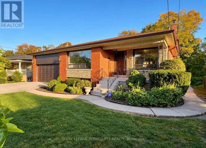169 GRANDRAVINE DRIVE, Toronto (York University Heights), Ontario M3J1B6