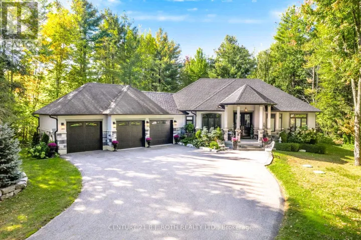 2 SYCAMORE CIRCLE, Springwater, Ontario L0L2K0