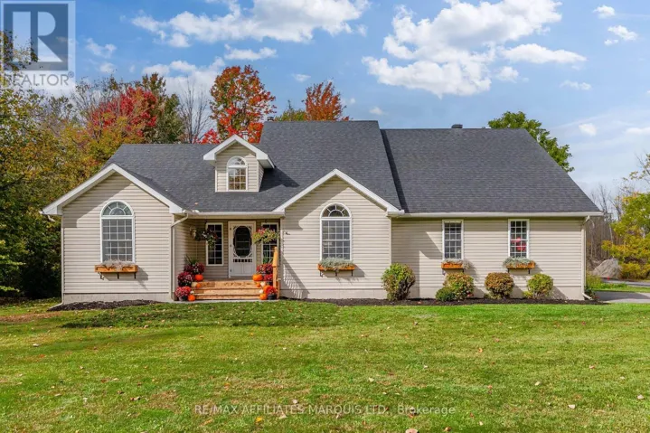 11 GRANT AVENUE, North Glengarry, Ontario K0C1T0