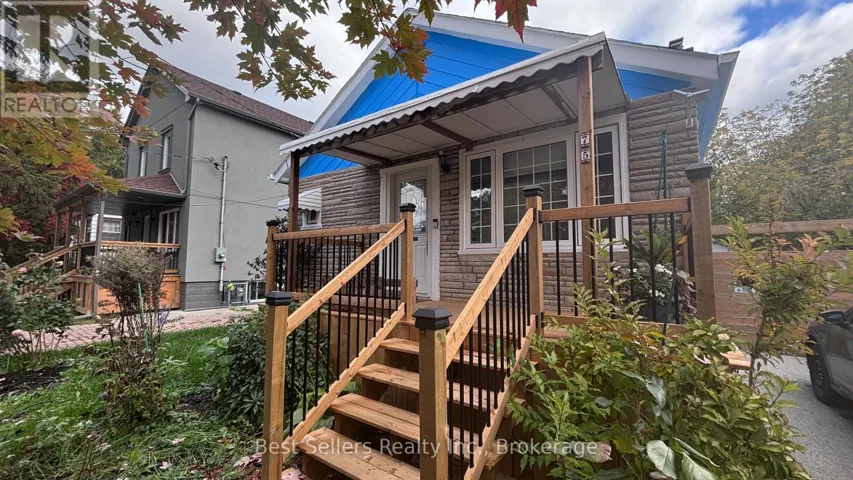 MAIN - 75 VANBRUGH AVENUE, Toronto (Birchcliffe-Cliffside), Ontario M1N3T1