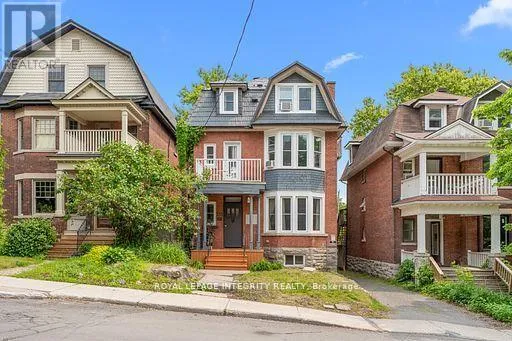 1 - 339 CHAPEL STREET, Ottawa, Ontario K1N7Z5
