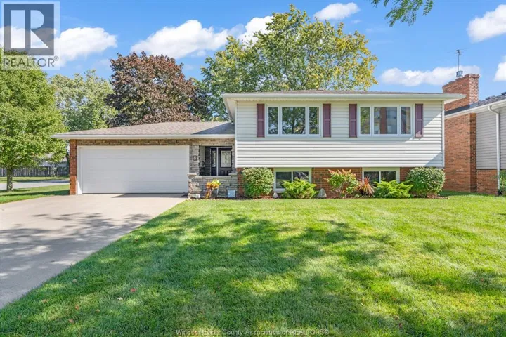 8 Bruce AVENUE, Leamington, Ontario N8H4C3