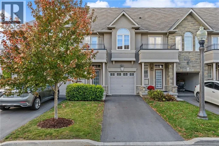370 STONEHENGE Drive Unit# 8, Ancaster, Ontario L9K0H9