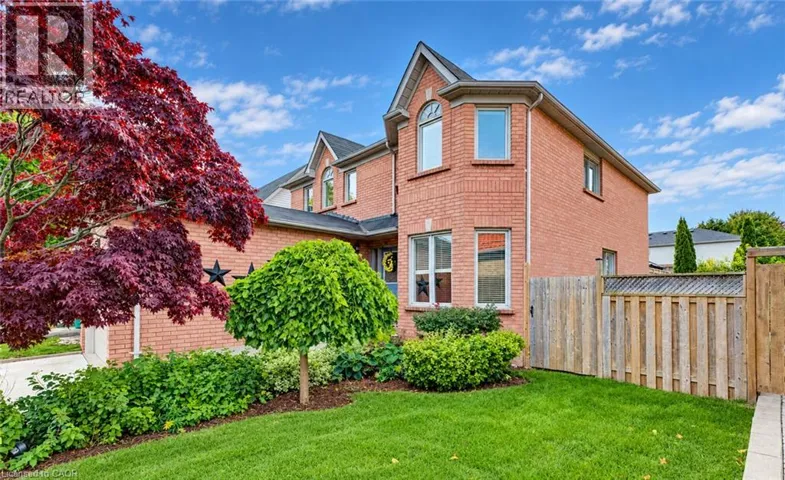 11 PEREGRINE Crescent, Cambridge, Ontario N1T1N9