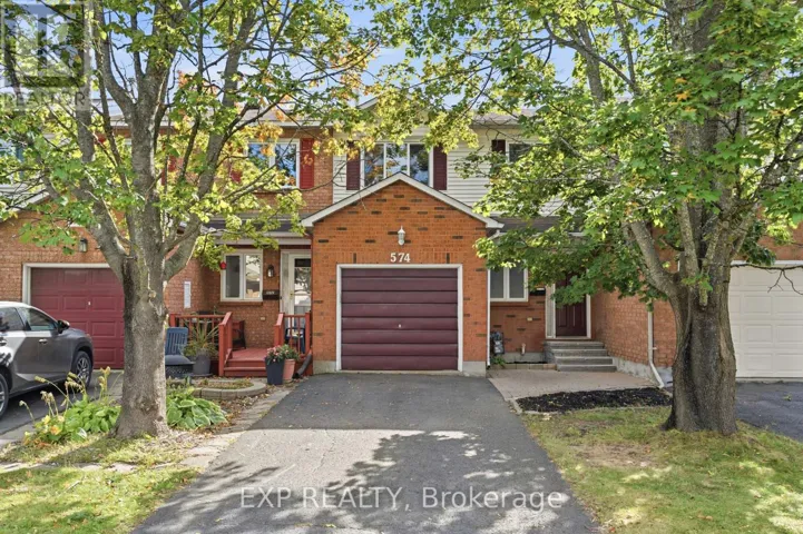 574 LATOUR CRESCENT, Ottawa, Ontario K4A1P3