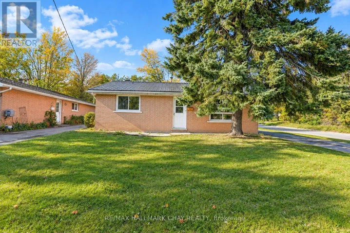 14 HEATH STREET, Barrie (Cundles East), Ontario L4M3J9