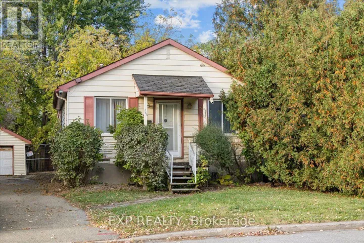 137 GLYNN AVENUE, Ottawa, Ontario K1K1S5